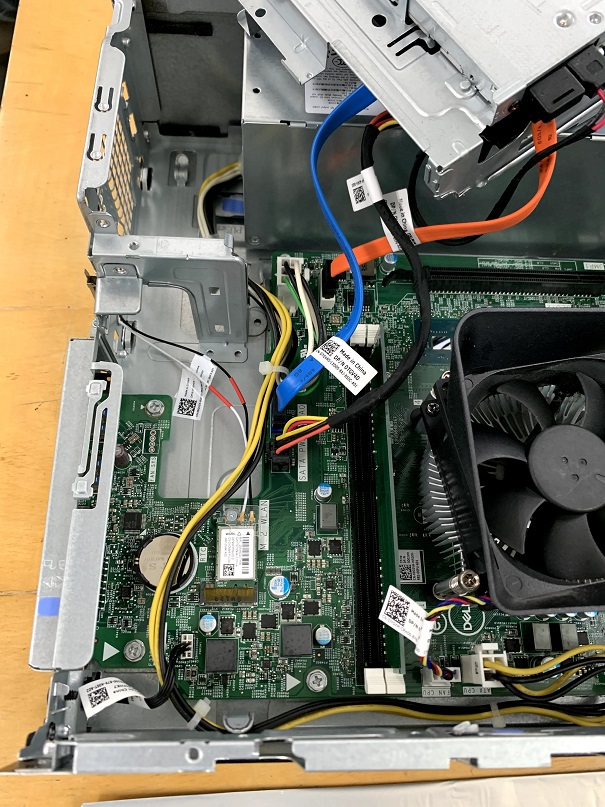 Dell社製デスクトップPC Inspiron 3470 にメモリー増設 (写真入り 